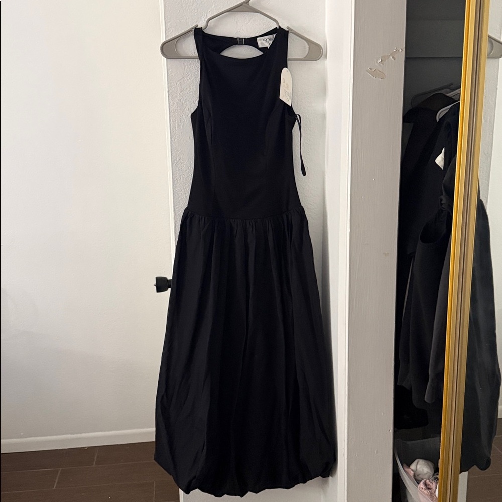 Elegant Black Sleeveless Dress Rowa